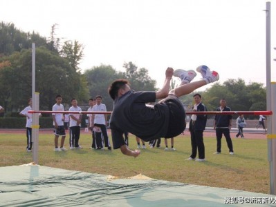 江南体育-现场观众沸腾：球员们的奋勇拼搏赢得掌声